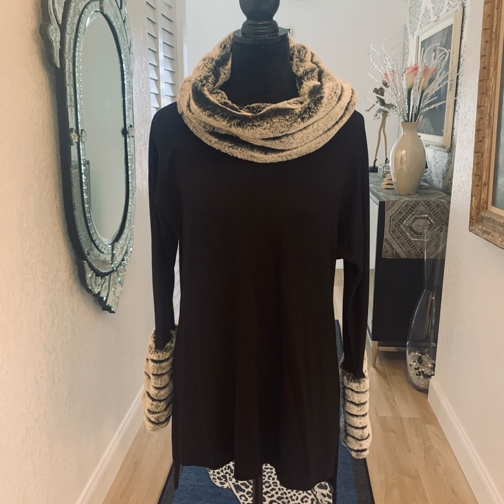 Soft Surroundings Tunic w/Fur Cuffs & Collar